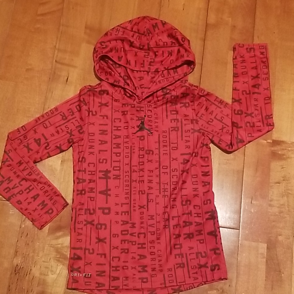 Nike Dri Fit size 6 RUNS SMALL!